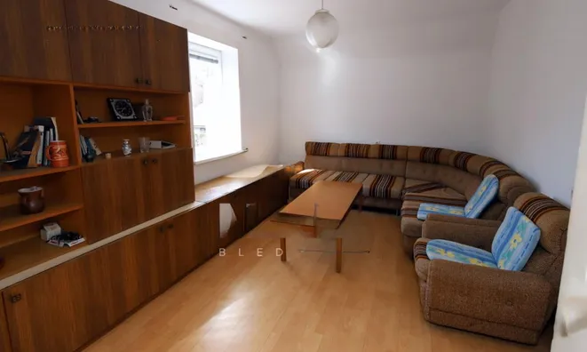 Недвижимость Словенский Яворник: двухквартирный дом.: 4