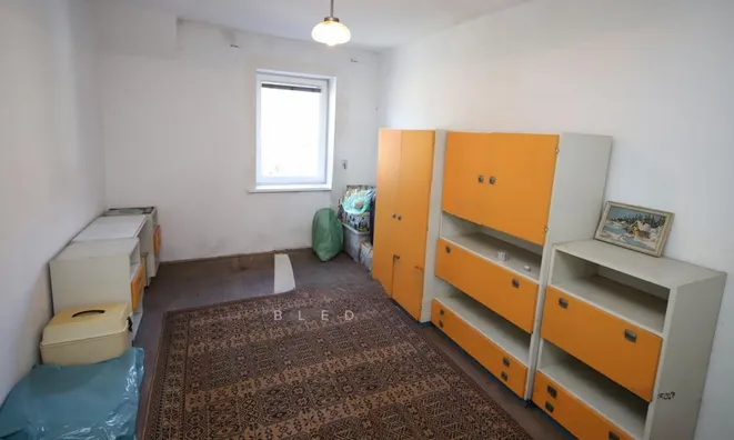 Недвижимость Словенский Яворник: двухквартирный дом.: 12