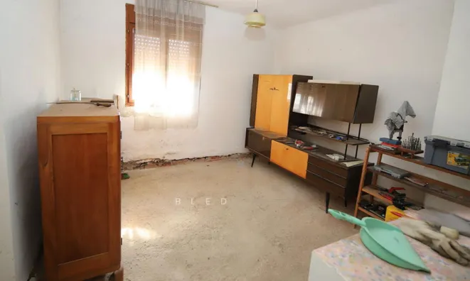 Недвижимость Словенский Яворник: двухквартирный дом.: 16