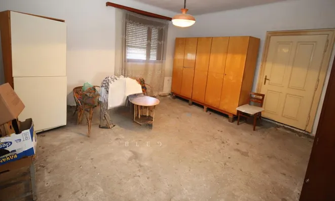 Недвижимость Словенский Яворник: двухквартирный дом.: 20