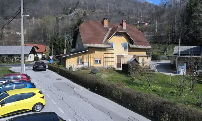 Недвижимость Словенский Яворник: двухквартирный дом.: 28