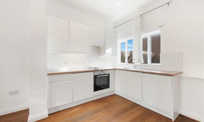 Недвижимость St. Marys Road: 7