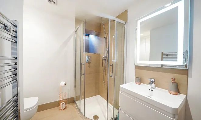 Недвижимость Waterlow Road: 10