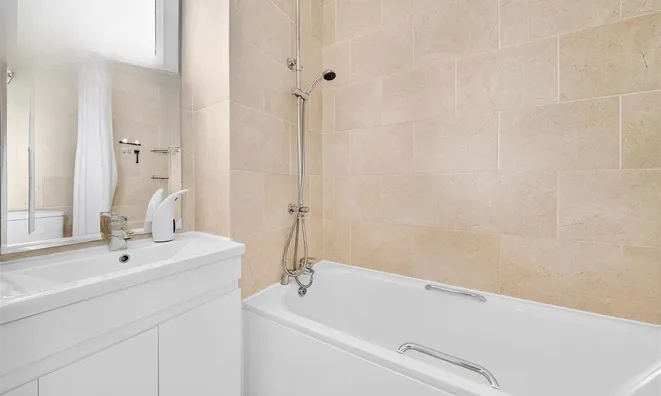 Недвижимость Derbyshire Street: 4