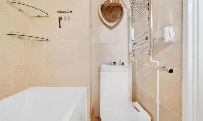 Недвижимость Derbyshire Street: 5