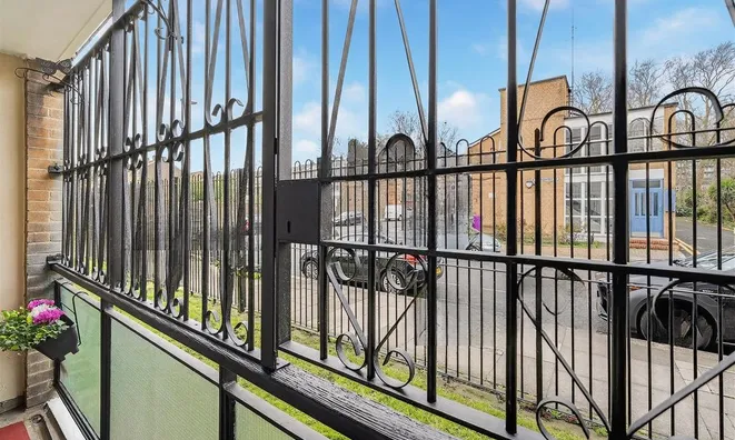 Недвижимость Derbyshire Street: 7