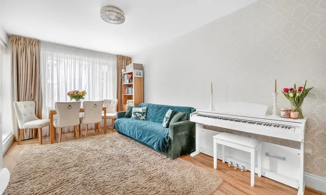 Недвижимость Derbyshire Street: 12