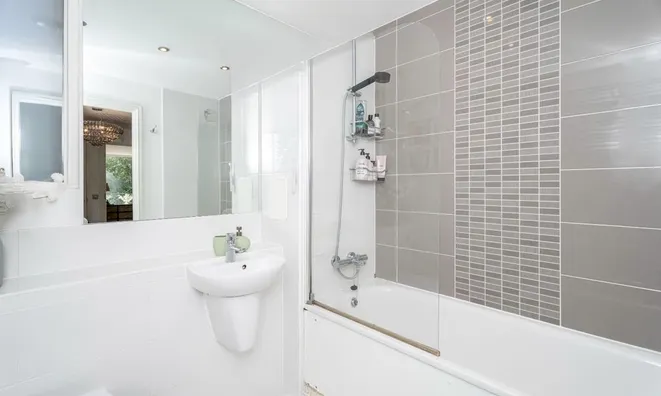 Недвижимость Albany Road, Camberwell: 1