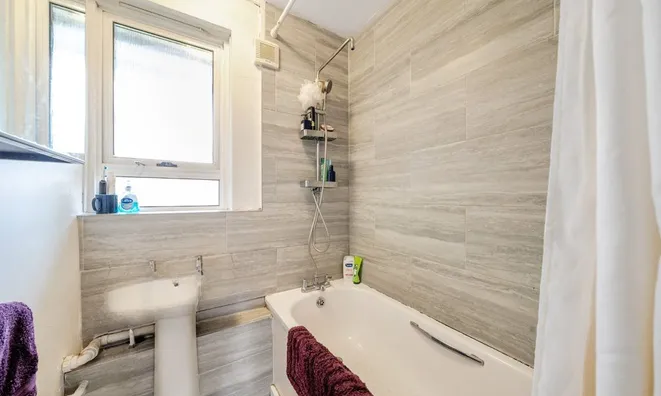 Недвижимость Heather Close, Clapham: 3