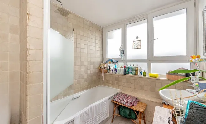 Недвижимость Yelverton Road: 2