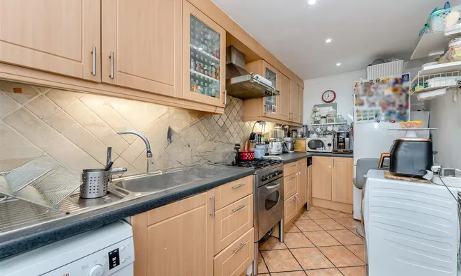 Недвижимость Yelverton Road: 10