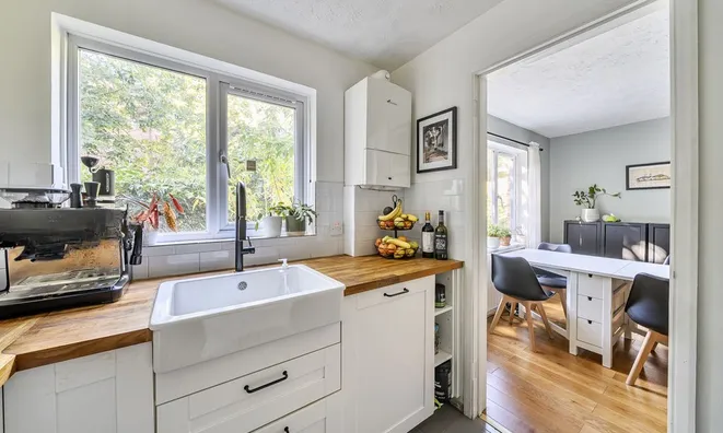 Недвижимость Henley Drive: 2