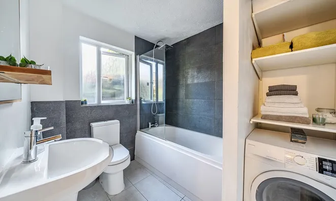 Недвижимость Henley Drive: 6