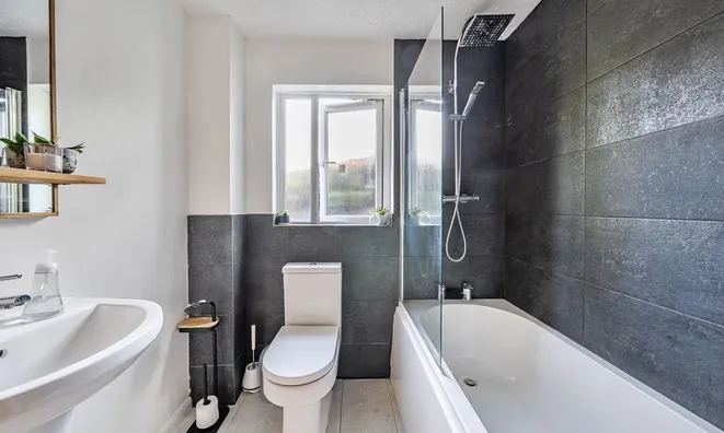 Недвижимость Henley Drive: 12