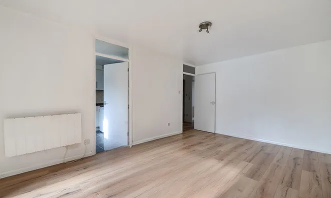 Недвижимость Sunninghill Court, Bollo Bridge Road: 14