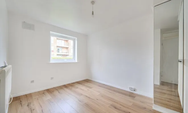 Недвижимость Sunninghill Court, Bollo Bridge Road: 15