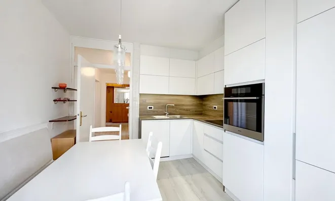 Недвижимость Квартира, 3 комнаты Нова Шишка: 2