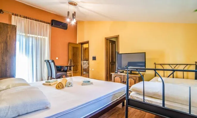 Недвижимость Семейный дом 715 м², Побри: 5