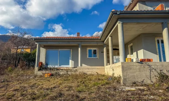 Недвижимость Семейный дом 250 м² новый Запад Опатия: 25