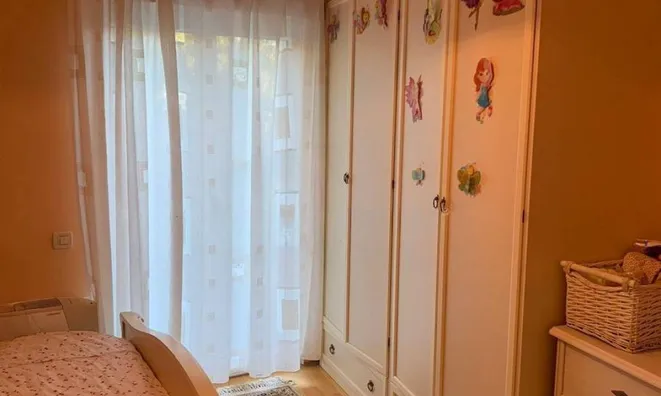 Недвижимость Трехкомнатная квартира 72 м²: 12