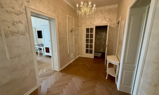 Недвижимость Трёхкомнатная квартира в центре: 17