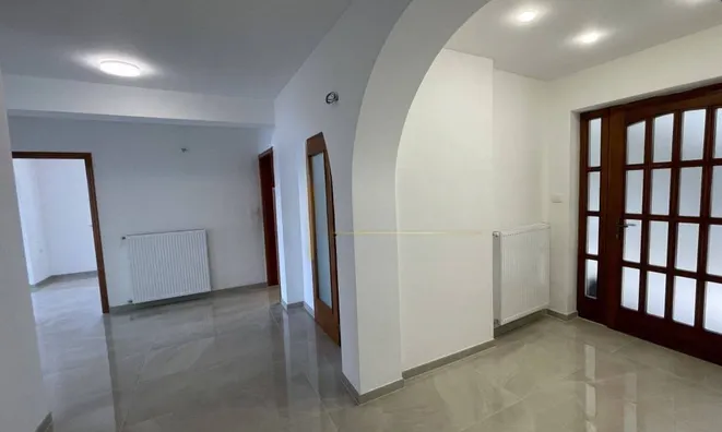 Недвижимость Трехкомнатная квартира в центре Опатии: 25
