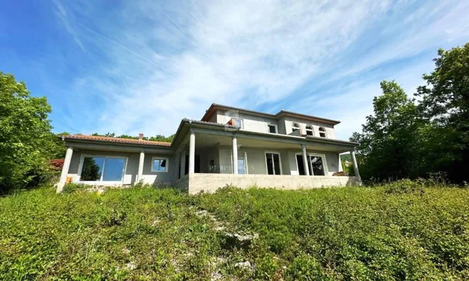 Недвижимость Новый дом 250 м² в Опатии: 2