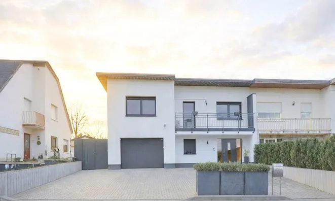 Недвижимость House 4 bedrooms for sale in Soleuvre: 2