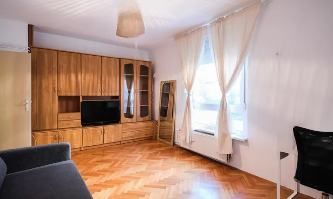 Недвижимость Квартира, 4 комнаты, центр: 10