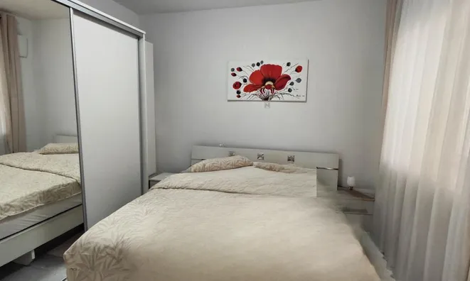 Недвижимость Квартира на улице Побешка: 3