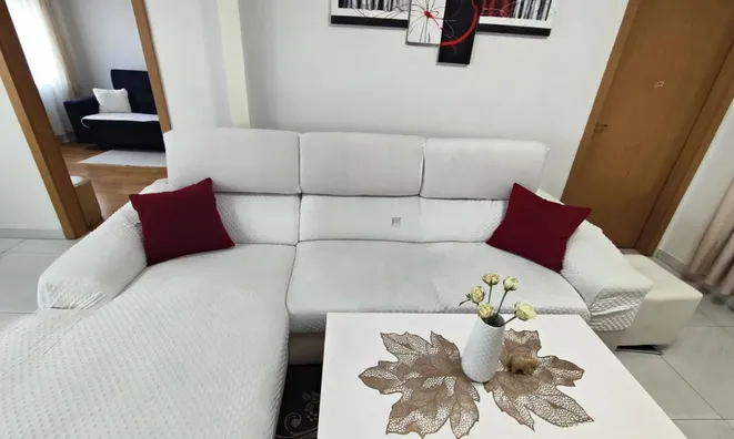 Недвижимость Квартира на улице Побешка: 13