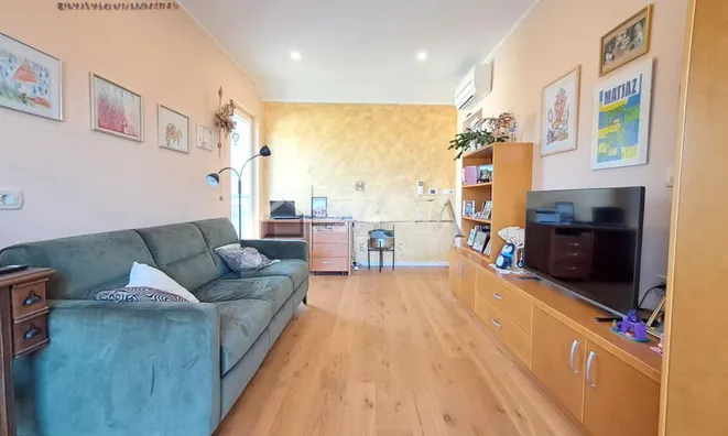 Недвижимость Квартира, 4-комнатная: 10