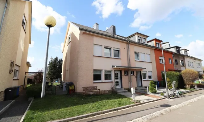 Недвижимость House 3 bedrooms for sale in Soleuvre: 1