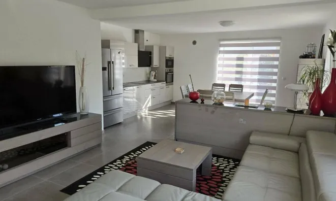 Недвижимость House 6 bedrooms for sale in Harlange: 6