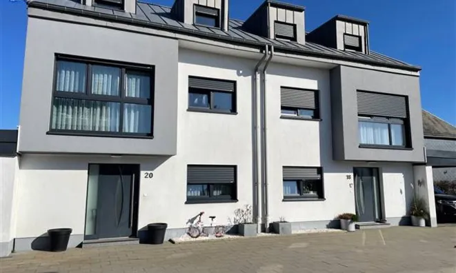 Недвижимость House 5 bedrooms for sale in Perle: 2