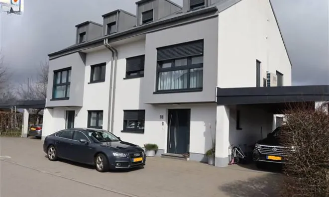 Недвижимость House 5 bedrooms for sale in Perle: 4