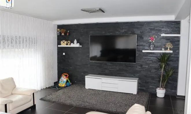 Недвижимость House 5 bedrooms for sale in Perle: 7