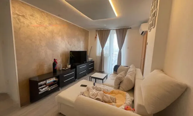 Недвижимость Квартира, 3 комнаты в Сежане: 2