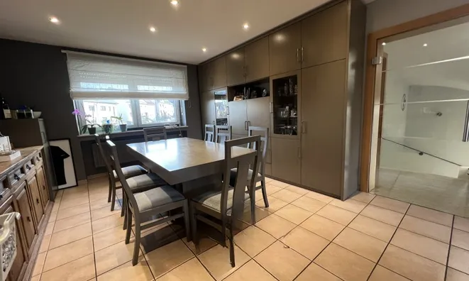 Недвижимость House 4 bedrooms for sale in Kayl: 4