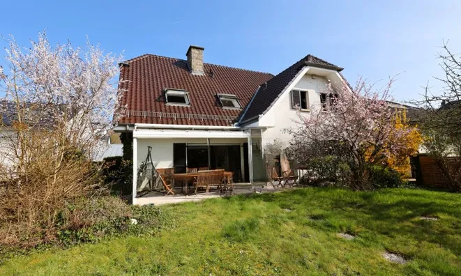 Недвижимость Villa 5 bedrooms for sale in Lintgen: 2