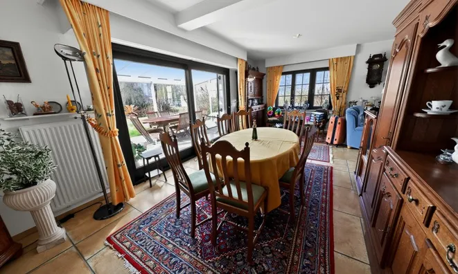 Недвижимость Villa 5 bedrooms for sale in Lintgen: 5