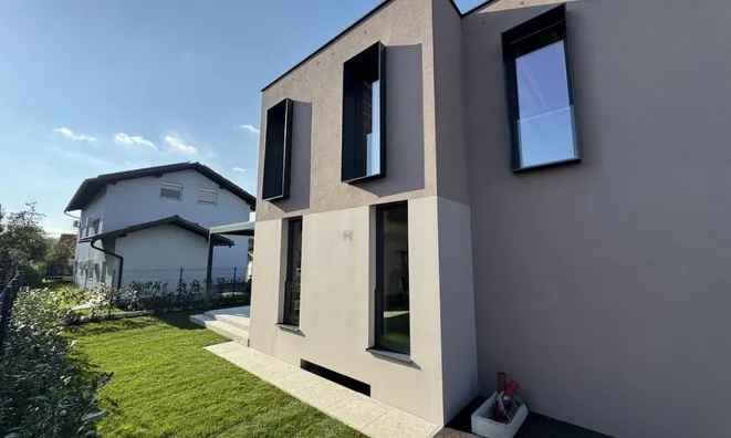 Недвижимость Двухэтажный дом Новый Рудник: 4