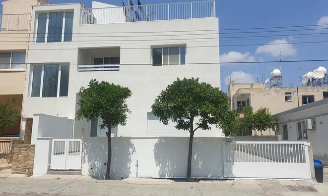 Недвижимость Residential Building for Sale in Strovolos, Nicosia: 1