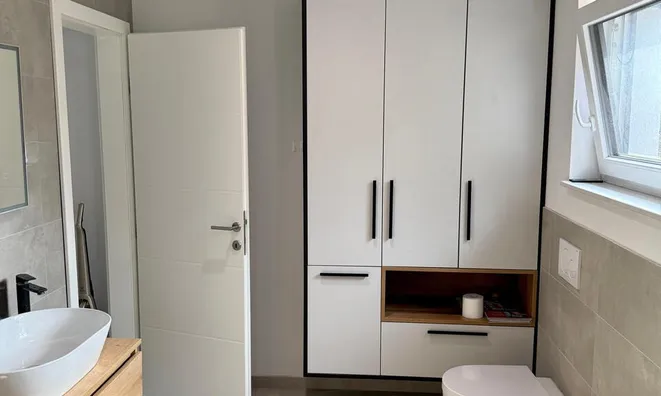 Недвижимость Дом, Малый Липоглав: 12