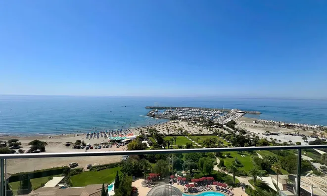 Недвижимость First line Sea View 3 Bedroom Apartment For Sale in Agios Tychonas,Limassol: 4