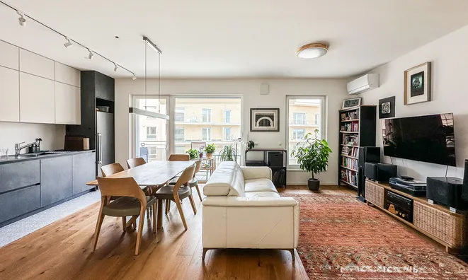 Недвижимость Квартира с двумя комнатами в Бежиграде: 1