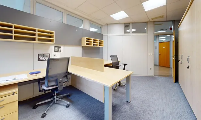 Недвижимость Офисное помещение в центре: 2