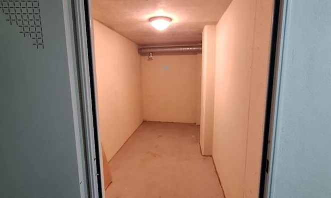 Недвижимость Коммерческое помещение Бежиград: 3