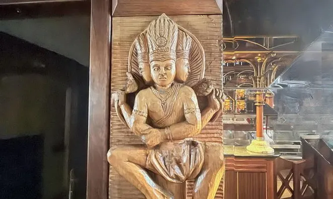 Недвижимость Коммерческое помещение в центре: 2