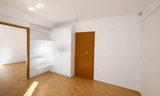 Недвижимость Офисное помещение в центре: 7